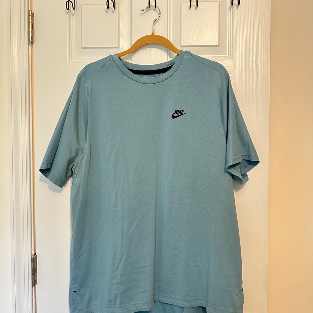 Nike Men's Blue T-Shirt